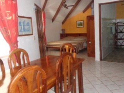 Sloth cottage
The Sloth cottage (Cabaña Perezoso) contains a double bed, a wardrobe, a rocking-chair, aircondition, a ceiling fan, and a private bathroom with ...